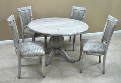 Dinette with Round Table 400 Side Chairs