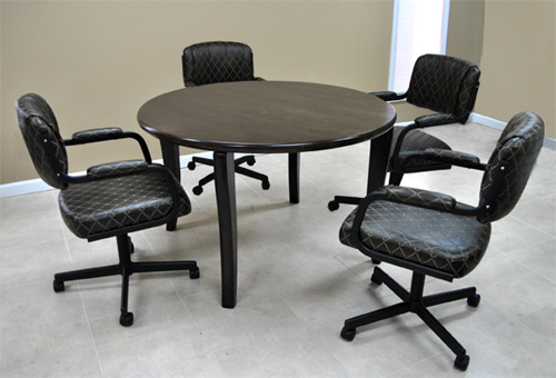4 m111 Caster Chairs Round Table